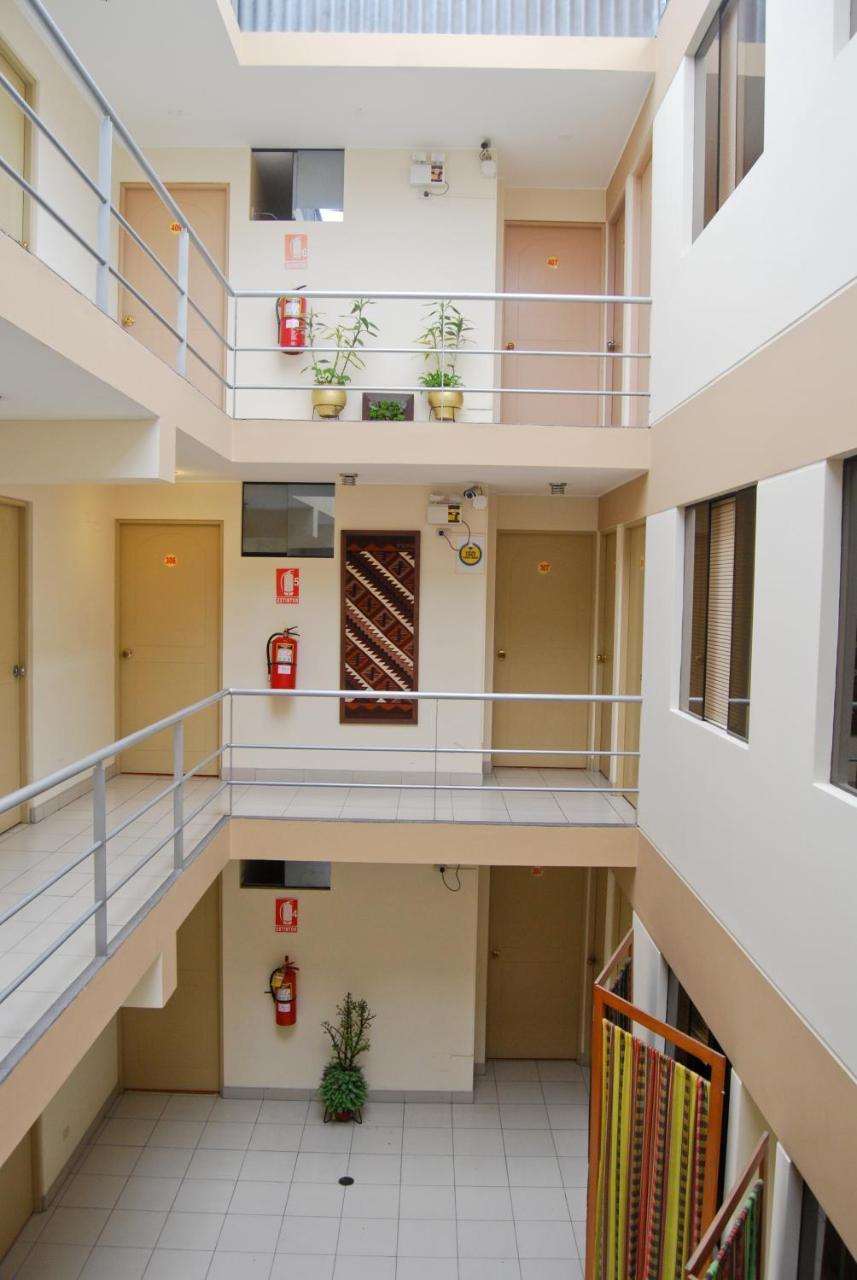 Hotel Sunflowers Inn Lima Dış mekan fotoğraf